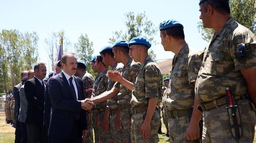 Vali Cüneyt Epcim komandolarla bayramlaştı