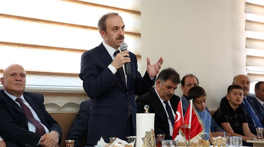 Geleneksel bayramlaşma programı Esentepe Mahalle Odası’nda gerçekleştirildi