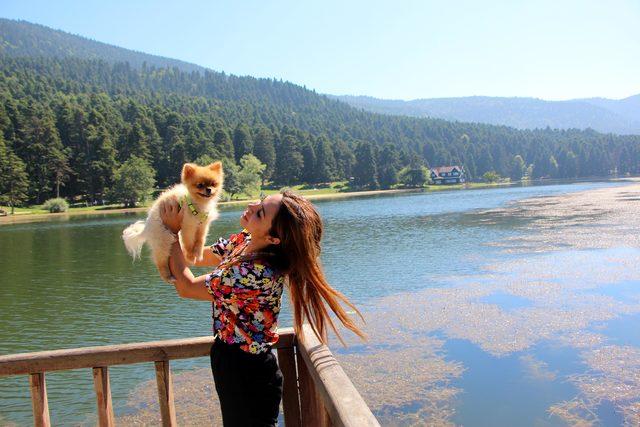 Gölcük Tabiat Parkı'na bayramda ziyaretçi akını