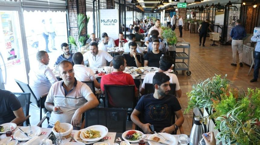 M&Uuml;SİAD&rsquo;da geleneksel bayramlaşma programı