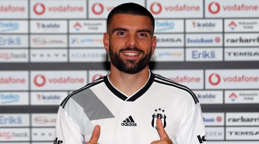 Beşiktaş Pedro Rebocho'yu 1 yıllığına kiraladığını a&ccedil;ıkladı