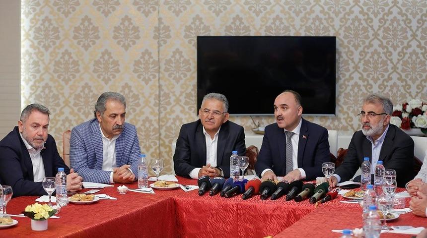 Kayserispor TFF'ye 2 milyon Euro yatıramazsa futbolcularına lisans çıkaramayacak