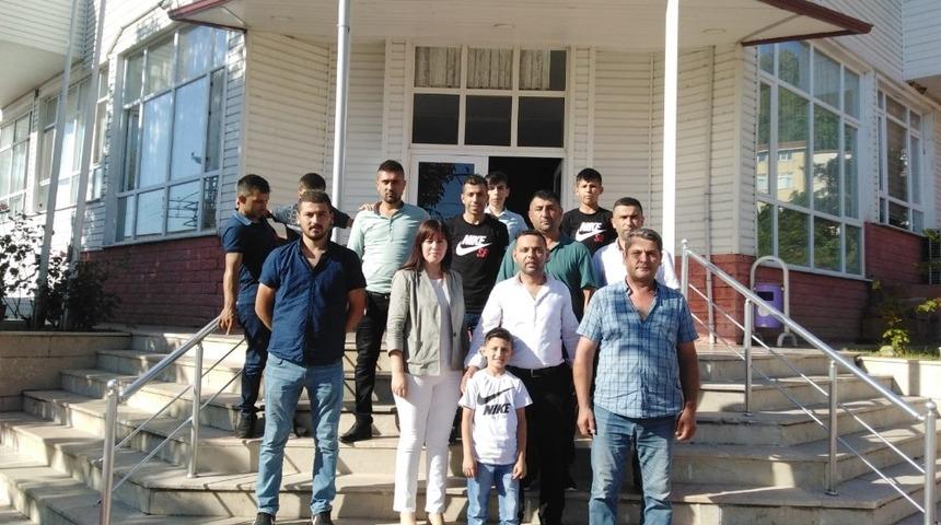 Kurban bayramında huzur evi sakinlerini unutmadılar