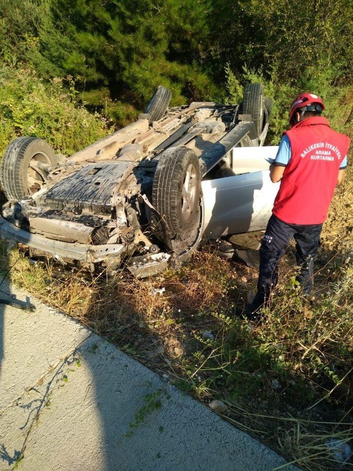 Burhaniye’de otomobil takla attı: 3 yaralı G5