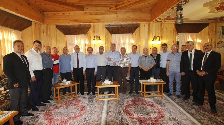 Başkan Pekmezci, Bayburt heyetini Bayburt Evi’nde ağırladı