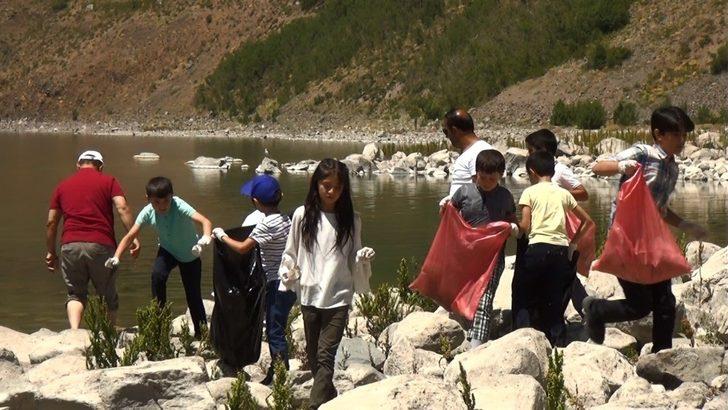 Öğrenciler Nemrut Krater Gölü’nde çevre temizliği yaptı G5