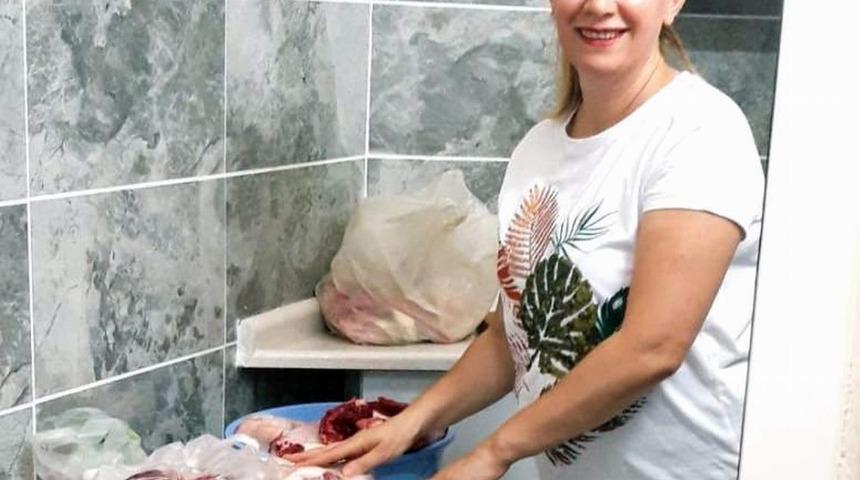 Kadın muhtar ihtiya&ccedil; sahiplerini kurbansız bırakmadı