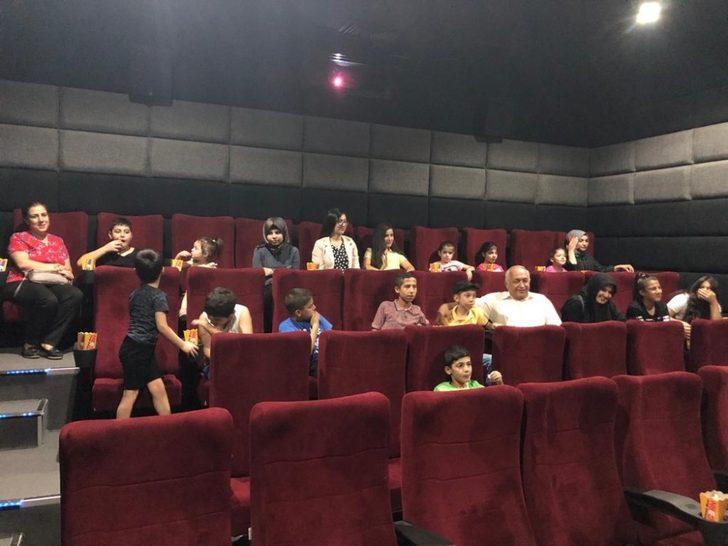 STSO sevgi evlerinde bulunan çocukları sevindirdi G4