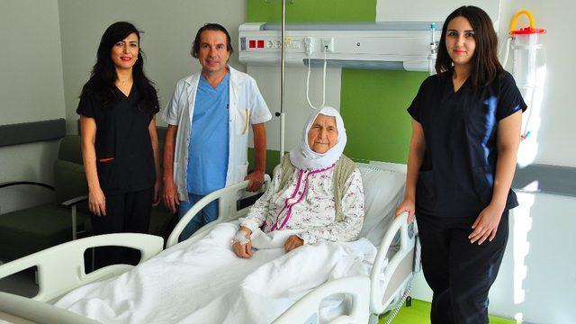 (Özel) Kilo aldığını sandı, karnından 12 kiloluk kist çıktı