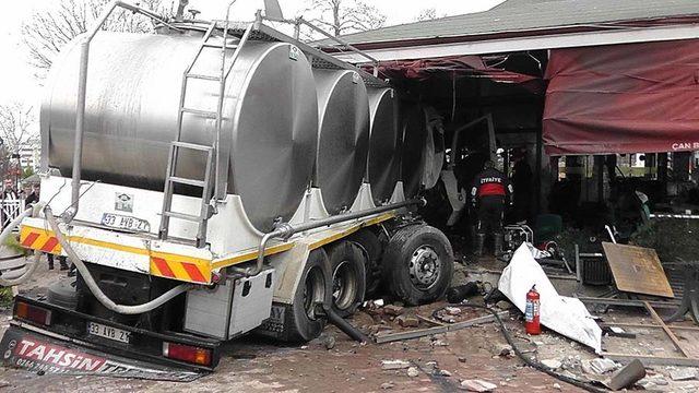 Trafik kazasında ayağını kaybeden gence milletvekilinden destek