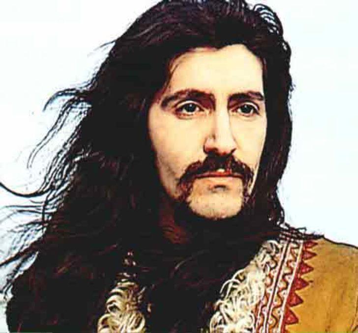 Gerçek ismi Müjde Ar değilmiş! G2