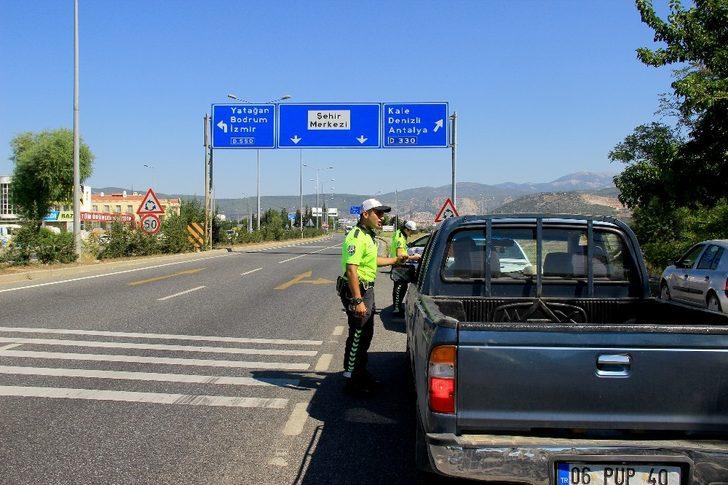 Dönüş yolundaki tatilcilere ‘Emniyet Kemeri’ uyarısı G3