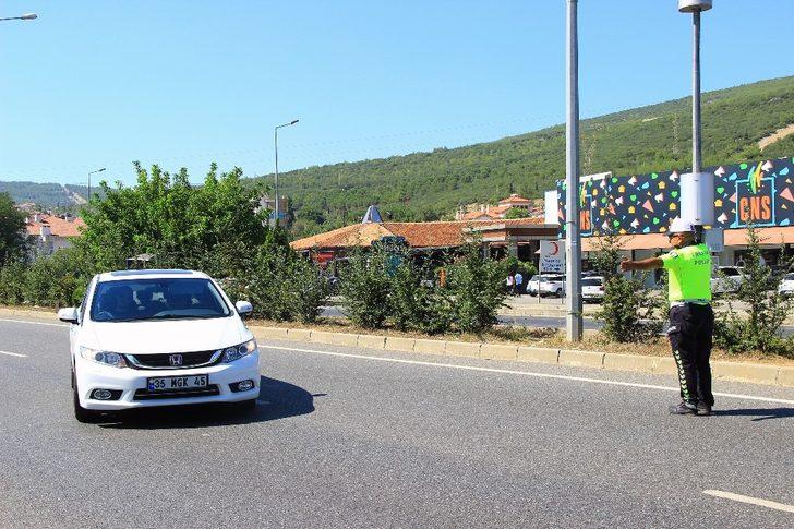 Dönüş yolundaki tatilcilere ‘Emniyet Kemeri’ uyarısı G4