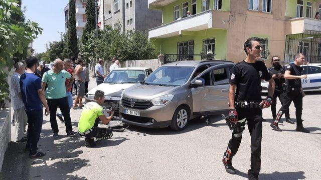 Otomobil ile hafif ticari araç çarpıştı: 3 yaralı