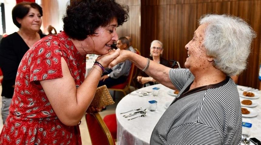 Büyükşehir yaşlıları unutmadı