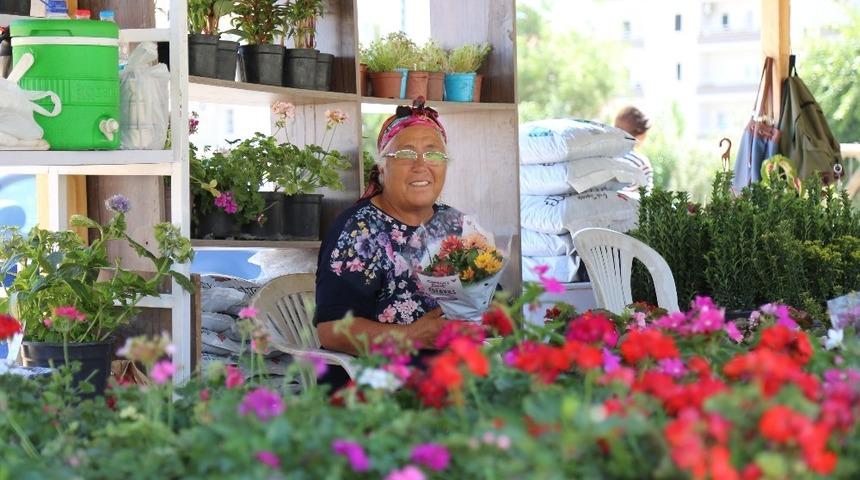 Mezitli’ye çiçek pazarı