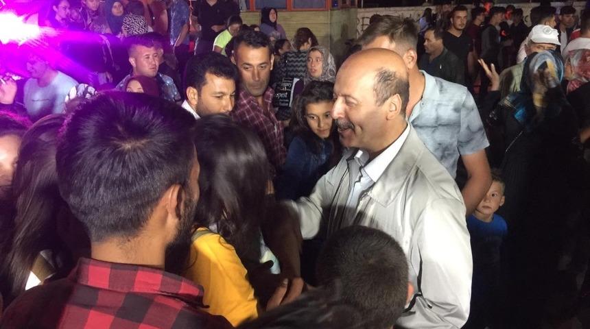 Şuhut’ta kurulan lunaparka yoğun ilgi