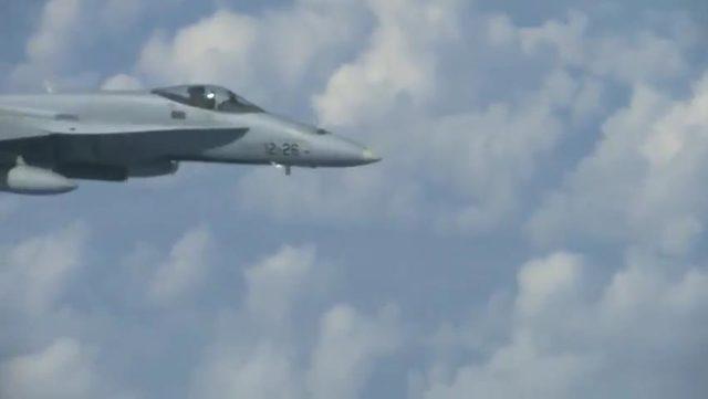 Rus jetleri, bakan uçağına yaklaşan NATO jetini uzaklaştırdı