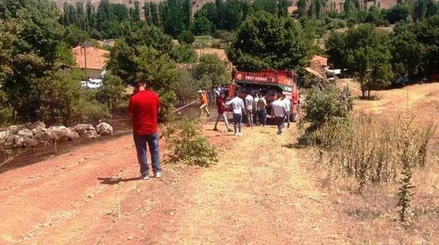 Hisarcık’taki arazi yangını yerleşim alanına sıçramadan söndürüldü