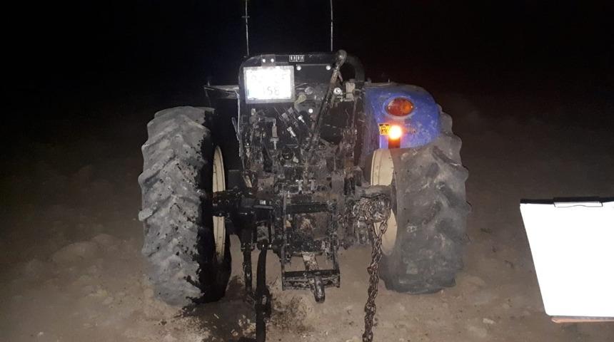 Tır ile trakt&ouml;r &ccedil;arpıştı: 1 yaralı