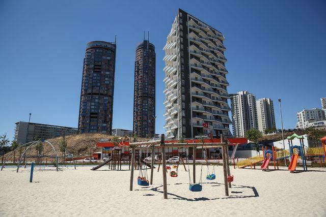 K&uuml;&ccedil;&uuml;k&ccedil;ekmece de "koku" isyanı 2