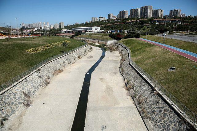 K&uuml;&ccedil;&uuml;k&ccedil;ekmece de "koku" isyanı 3