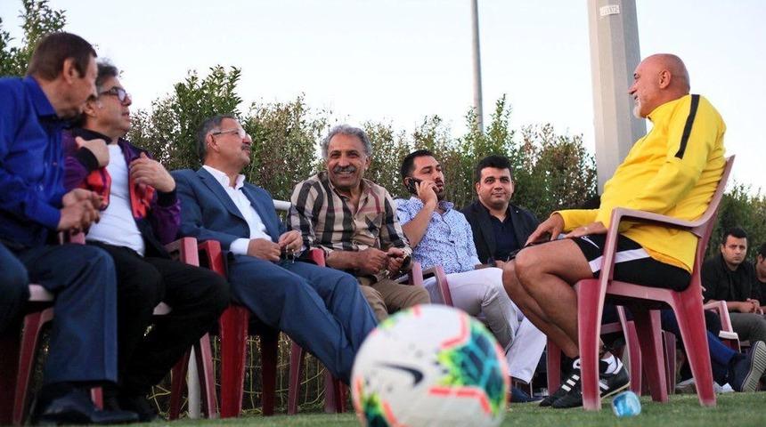 İstikbal Mobilya Kayserispor perşembe günü TFF'ye 2 milyon euro yatıracak