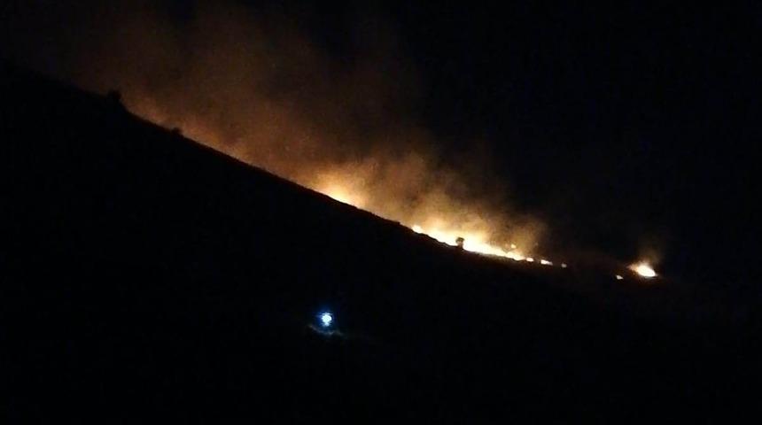 Malatya'da korkutan yangın! 5 hektarlık alan alevlere teslim oldu