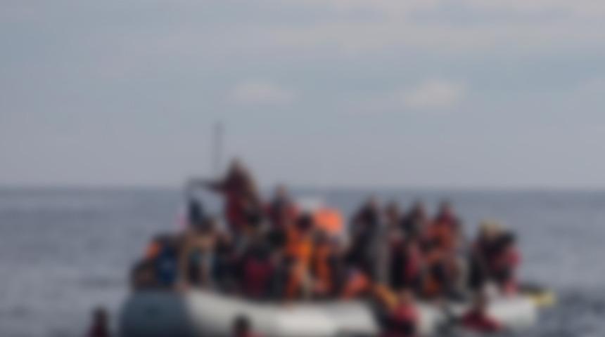 İzmir'de 82 göçmen yakalandı