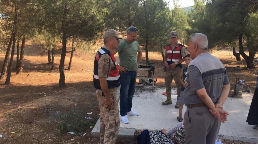 Jandarma mesire alanındaki vatandaşları uyardı