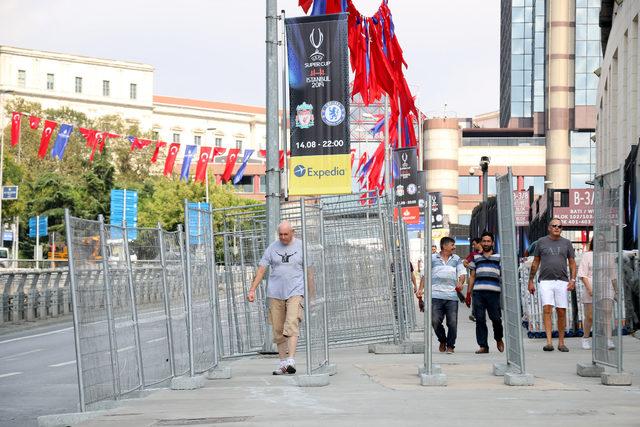 Taksim'de Süper Kupa önlemleri; Yollar trafiğe kapatılıyor