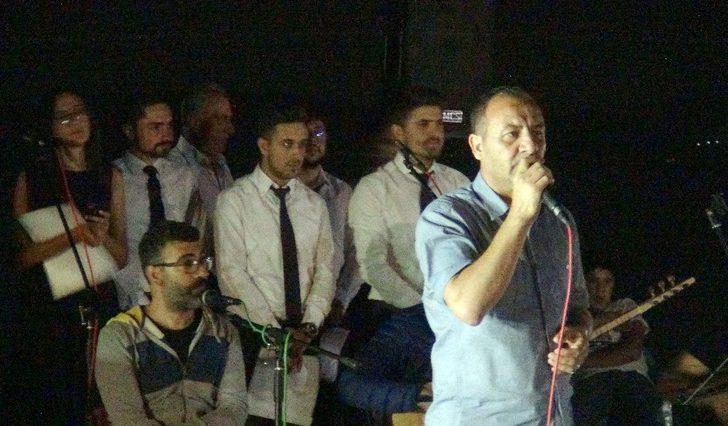 Van Gölü kıyısında ‘Ahlat Şiirleri ve Türküleri’ gecesi G2