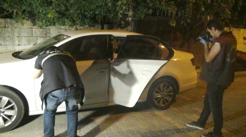 Adıyaman’da otomobil kurşunlandı