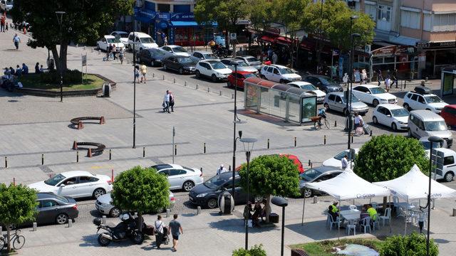 Çanakkale feribot iskelesinde tatilcilerin dönüş yoğunluğu