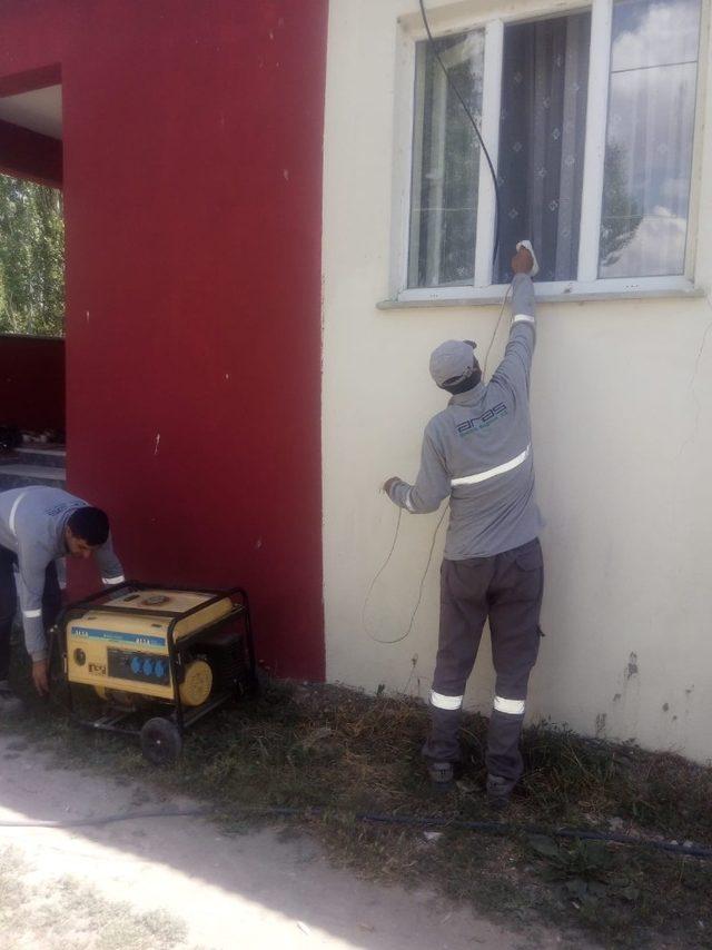 Gırtlak kanseri hastanın yardımına koştular