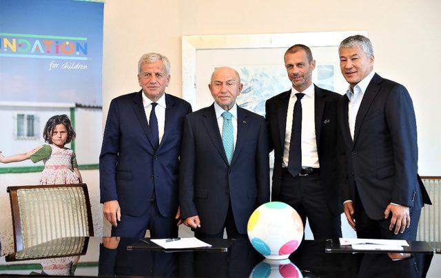 TFF ile UEFA &Ccedil;ocuk Vakfı, Suriyeli &ccedil;ocuklara yardım i&ccedil;in iş birliği protokol&uuml; imzaladı 2