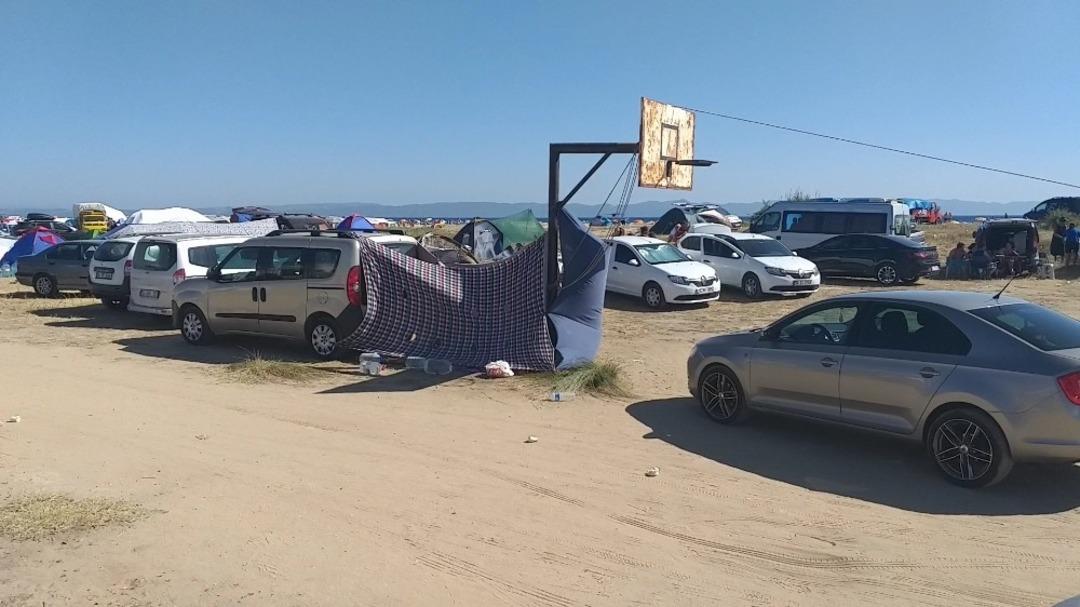 Saros Sahilleri tatilci akınına uğradı