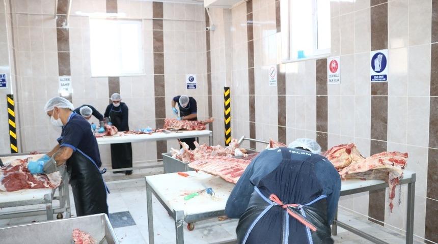 Mahkumlar meslek &ouml;ğrenerek cezalarını &ccedil;ekiyor