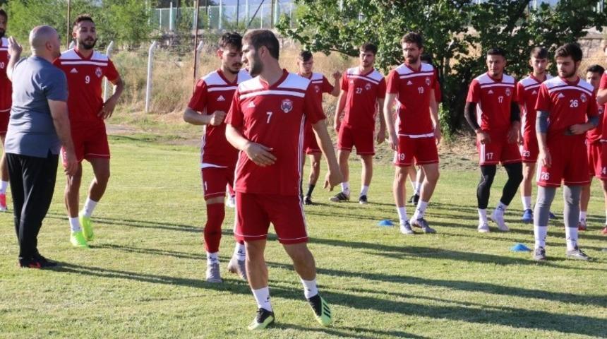 Erzincanspor 2. etap kampına Erzurum’da başladı