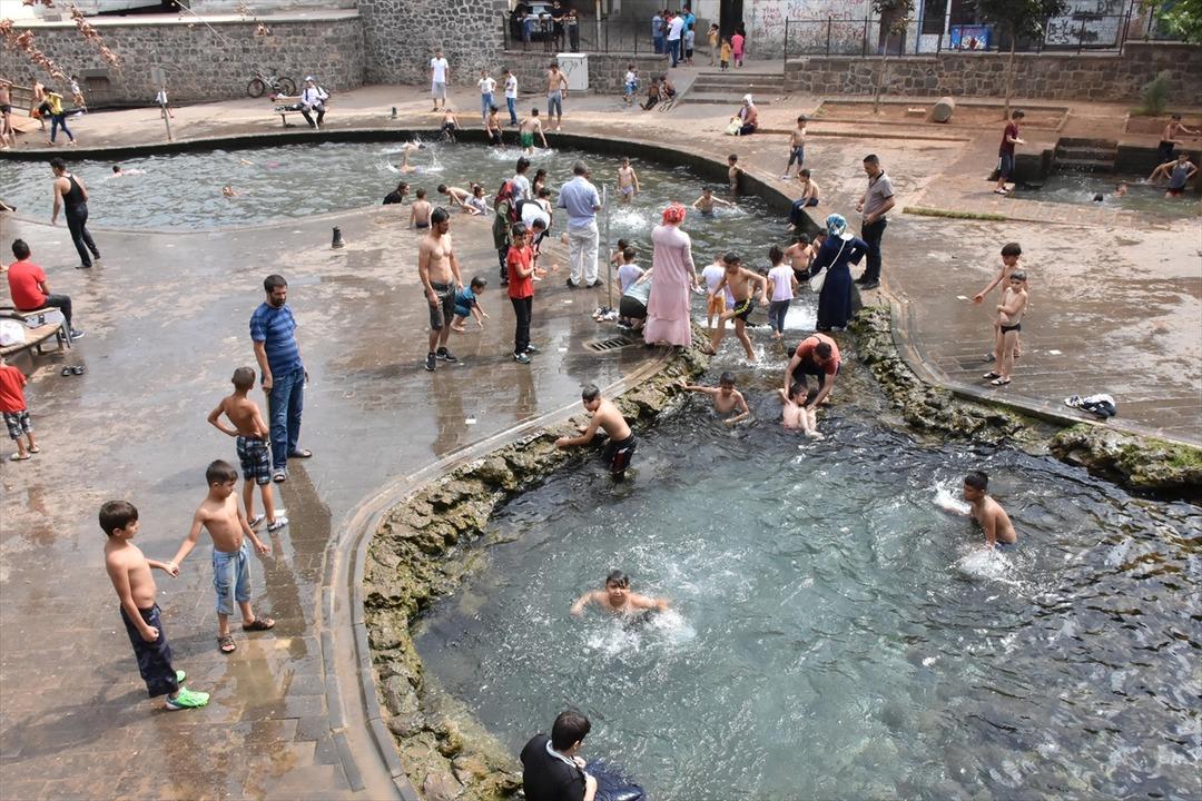 G&uuml;neydoğu'da sıcaklık 46 dereceyi aştı