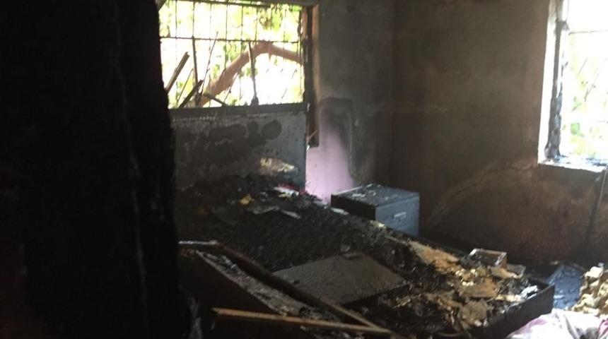 Siirt’te bir evde yangın çıktı