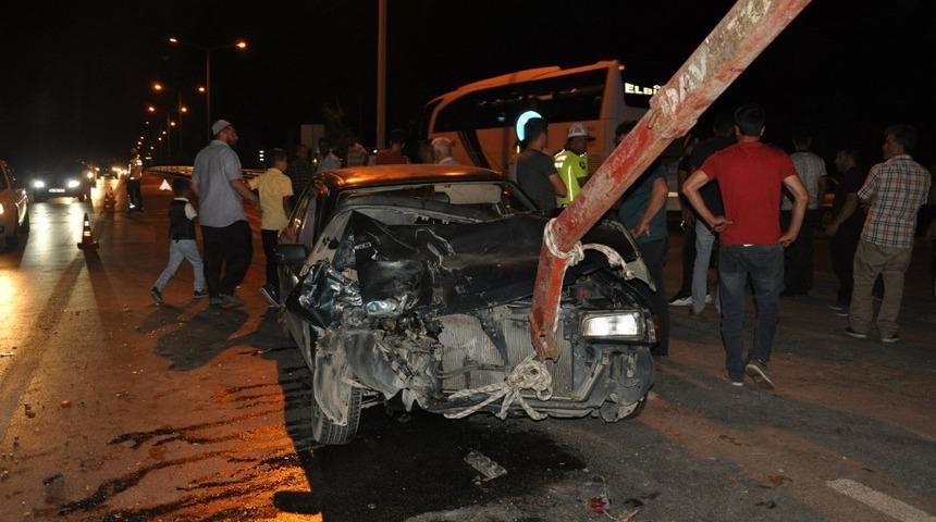 Kahramanmaraş'ta otomobil kamyonetle çarpıştı: Çok sayıda yaralı var!