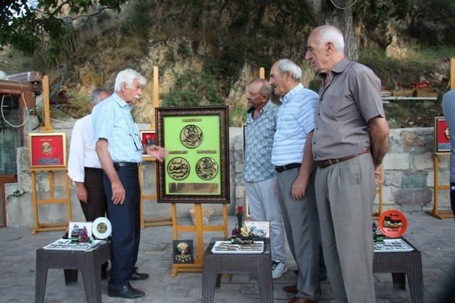 Sıfır atıkla sergi açtı