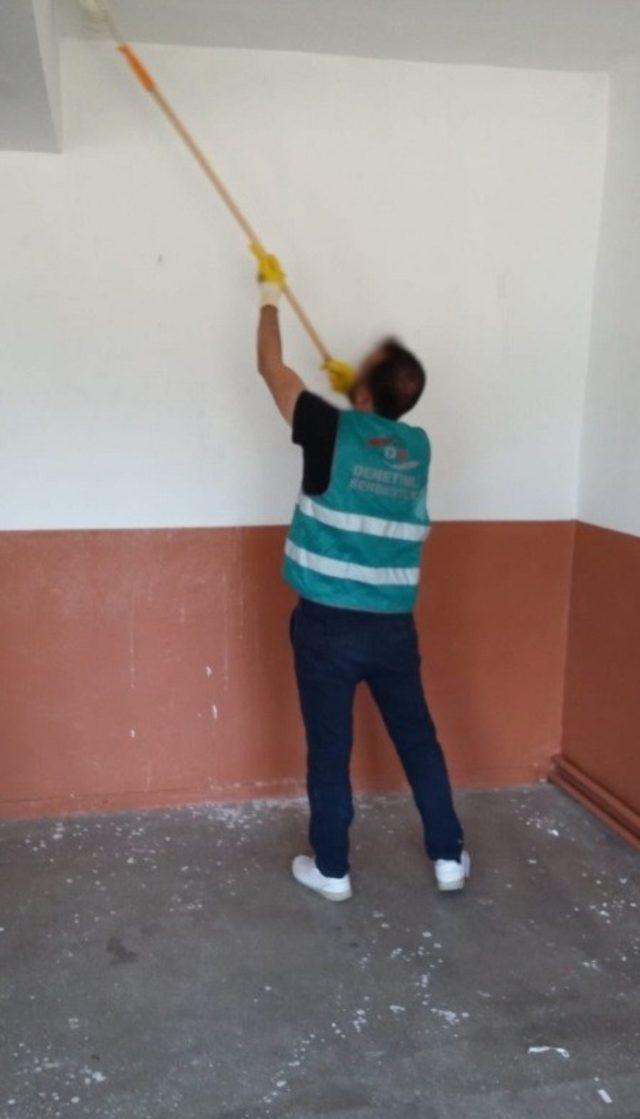 Erzincan’da okulların onarım işlerini yükümlüler yerine getiriliyor