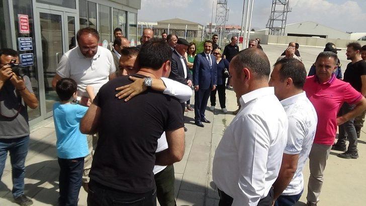 Kaymakam Kendüzler Yüksekova’dan ayrıldı G5