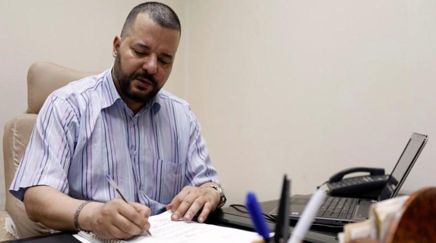 İlk eşcinsel cumhurbaşkanı adayına tehdit yağıyor!