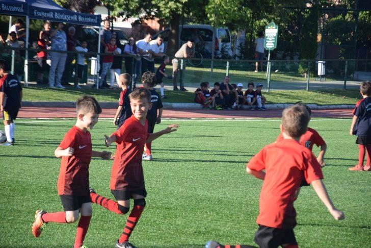 Eskişehirspor ile Büyükşehir Belediyesi’nden neşeli çift kale G4