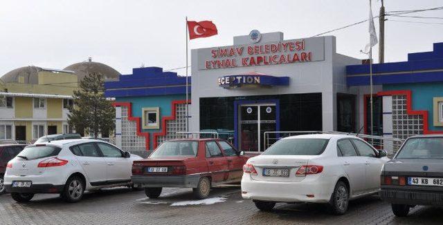 Eynal Kaplıcaları’nda bayram bereketi