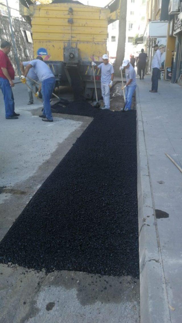 Bilecik’te sel suları ile bozulan yollar yapılıyor