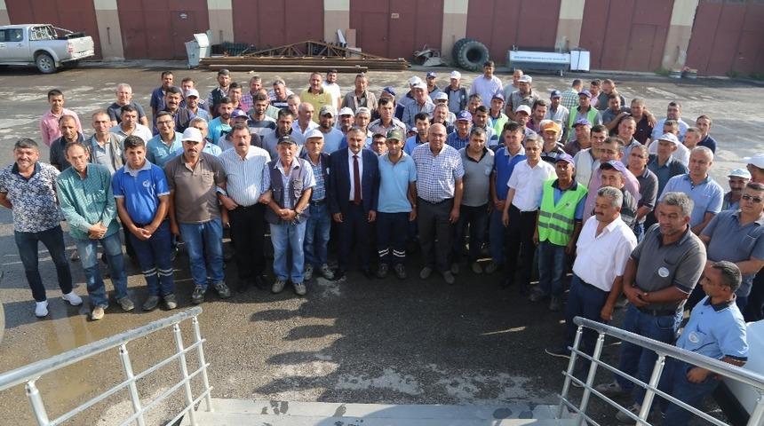 Başkan Cabbar, belediye personeli ile bayramlaştı